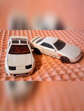 Set of 2 HOT WHEELS, Nissan, white Mattel